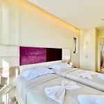 Smile With Private Pool By Dadovillas *