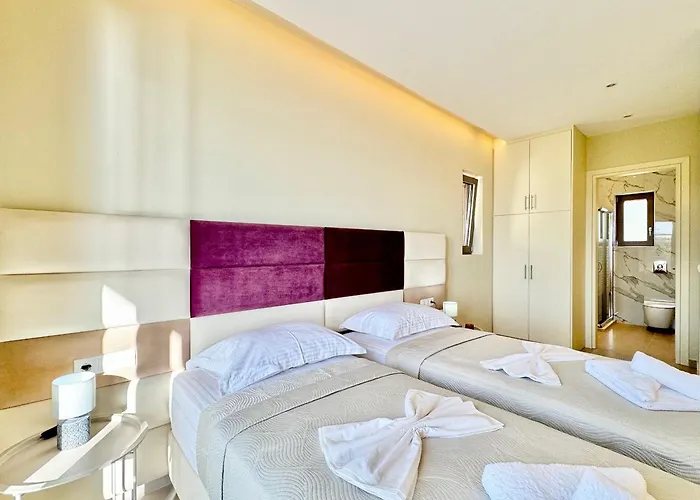 Smile With Private Pool By Dadovillas *