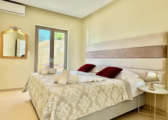 Smile With Private Pool By Dadovillas *