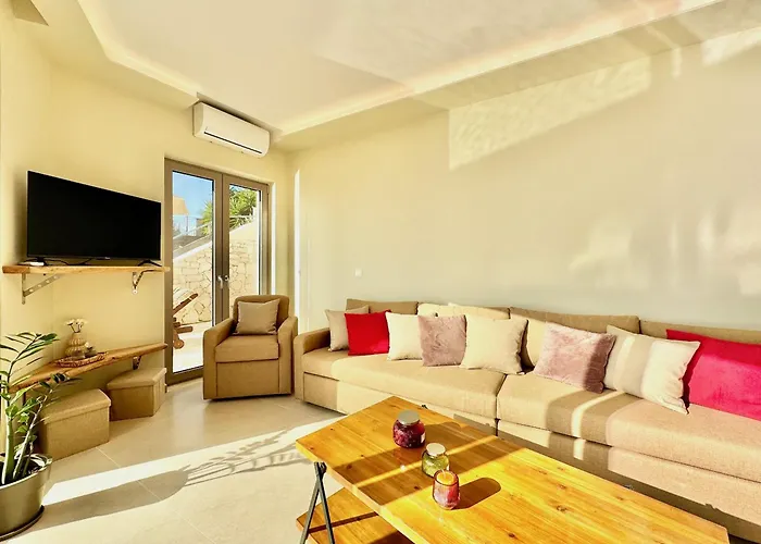 Vila Smile With Private Pool By Dadovillas Barbati