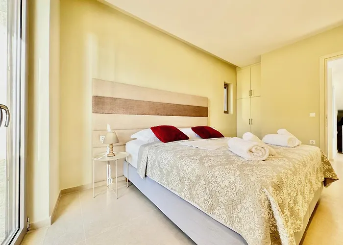 Smile With Private Pool By Dadovillas Vila Barbati