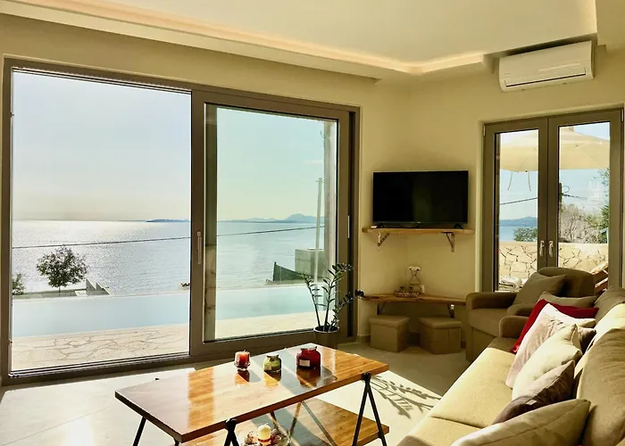 Smile With Private Pool By Dadovillas Vila Barbati