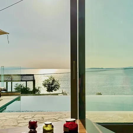 Smile With Private Pool By Dadovillas Βίλα Μπαρμπάτι