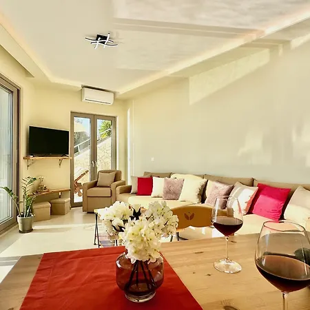 Smile With Private Pool By Dadovillas Βίλα Μπαρμπάτι