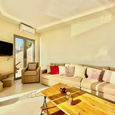 Βίλα Smile With Private Pool By Dadovillas Μπαρμπάτι