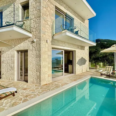 Smile With Private Pool By Dadovillas * برباتي