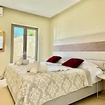 Smile With Private Pool By Dadovillas *