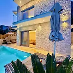 Villa Smile With Private Pool By Dadovillas *